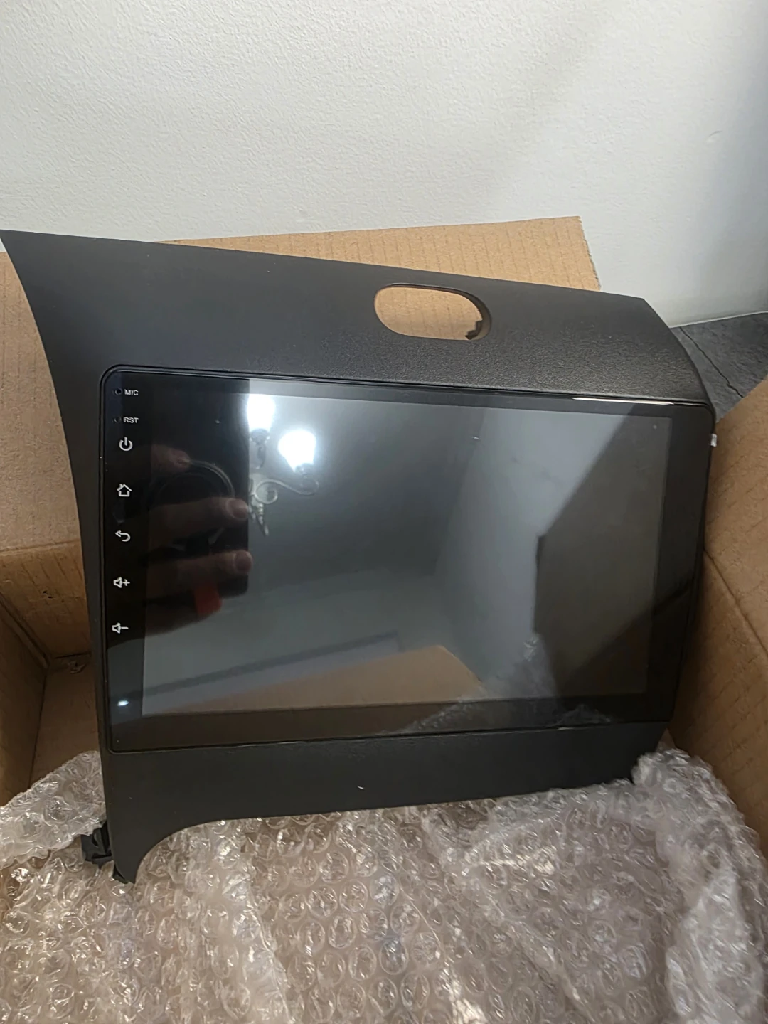 Car Stereo System with Touchscreen