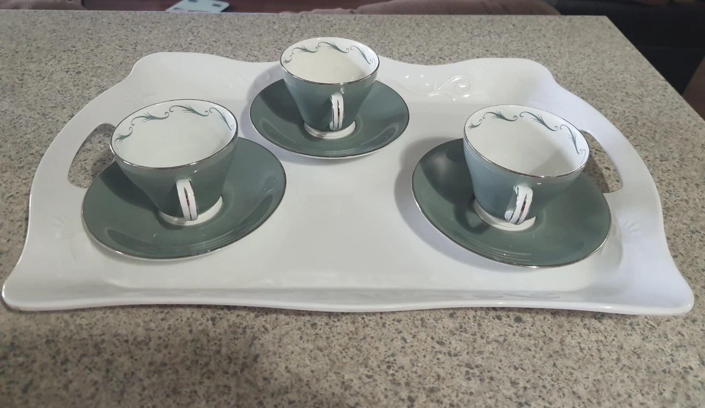 Chinastyle Tea Cups and Saucers Set