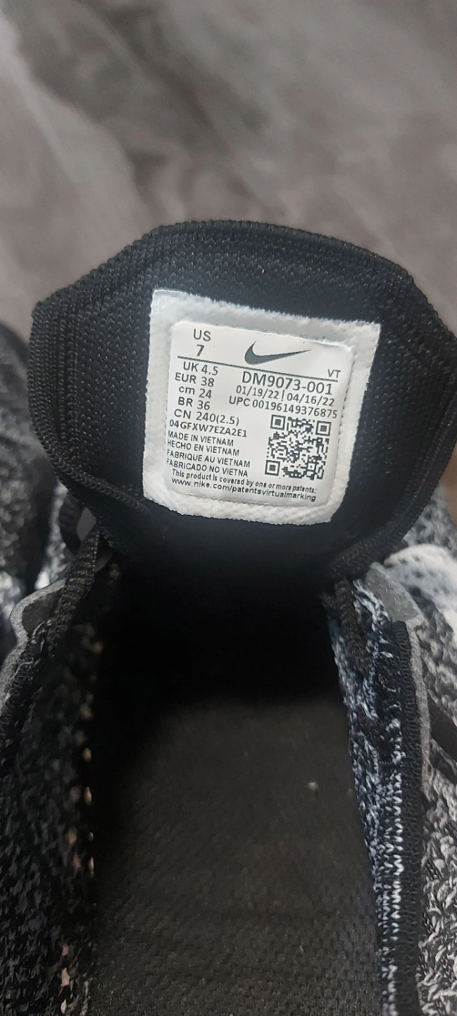 Nike DM9073-001 Running Shoes - photo 4