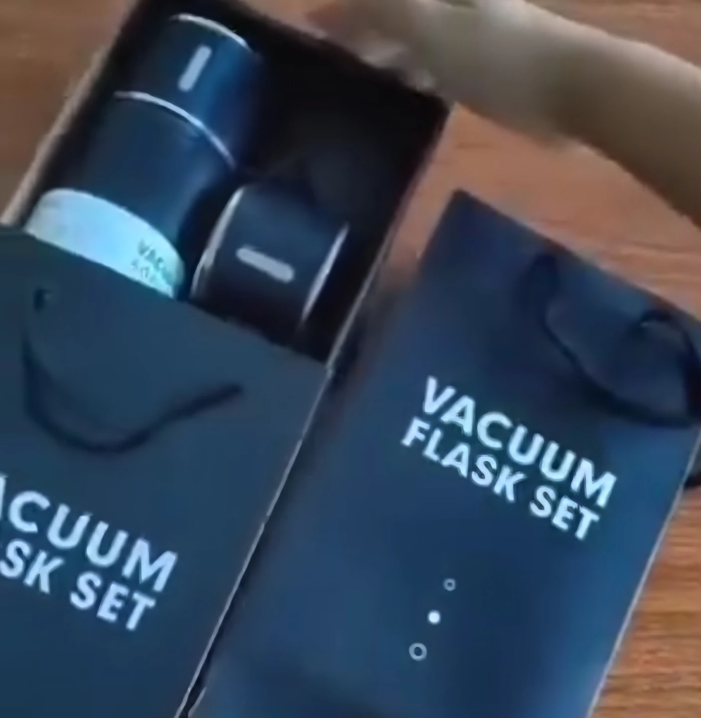 Vacuum Flask Set with 2 Cups