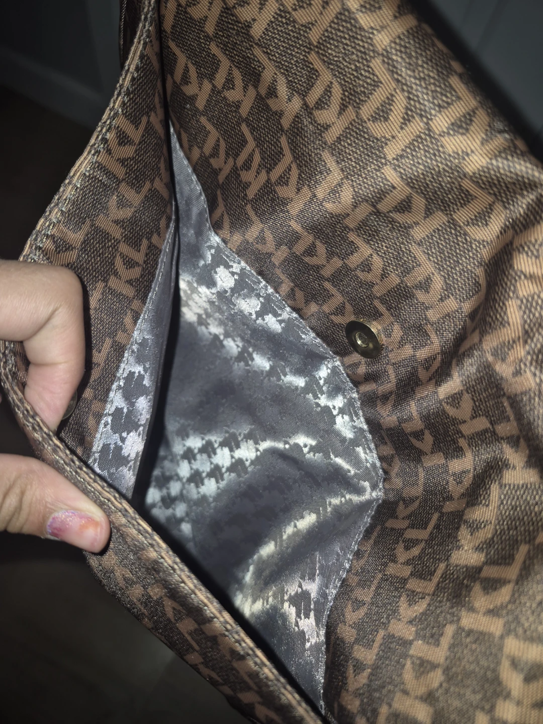 Karl Lagerfeld "KL" Print Shoulder Bag - photo 4
