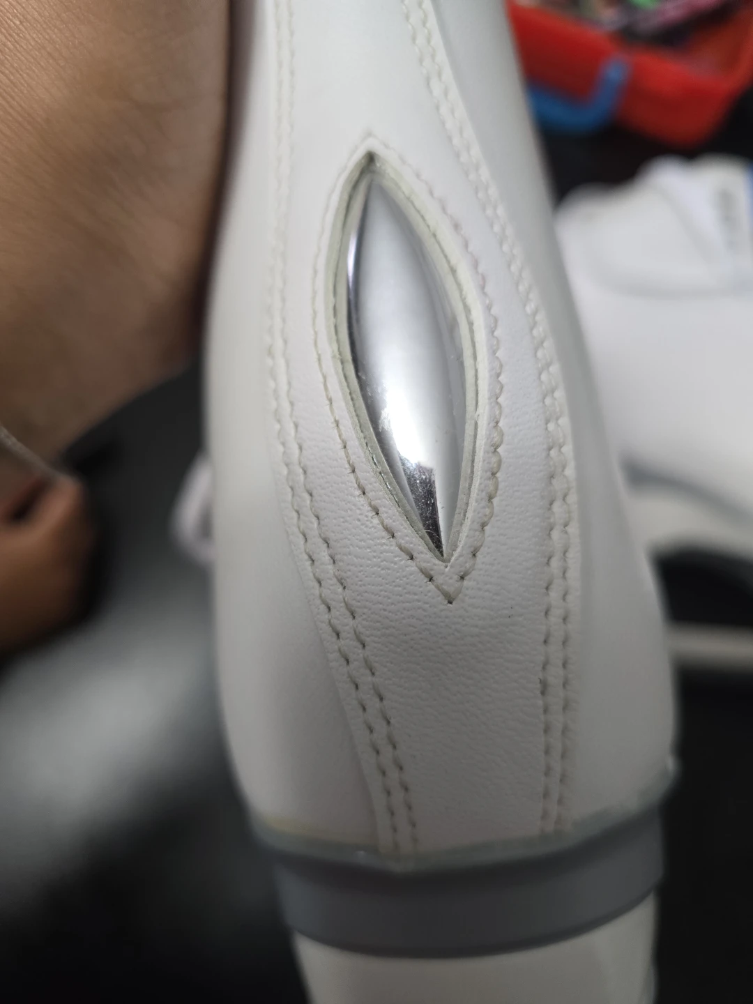 White Figure Skates - Size 10 - photo 2
