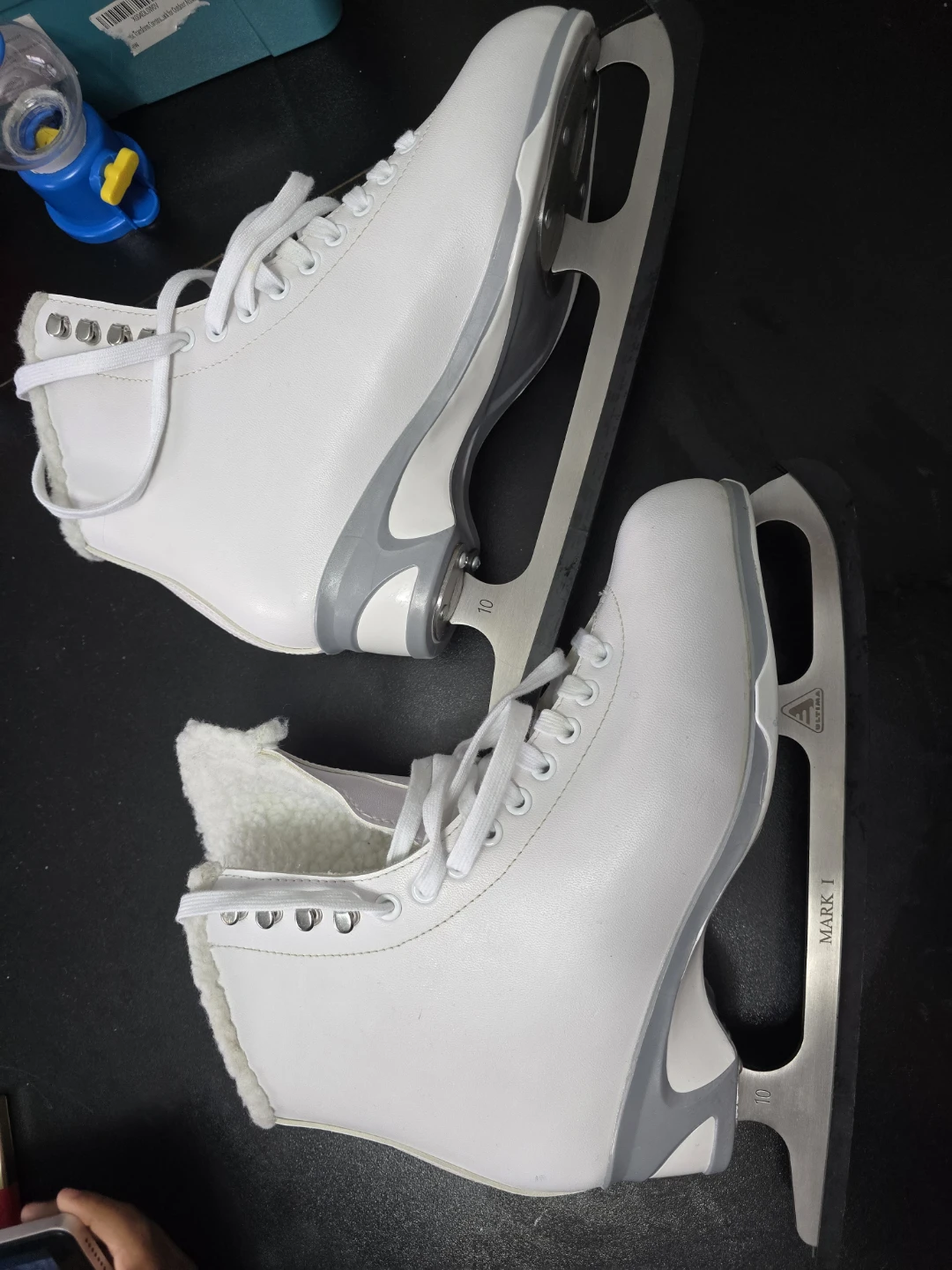 White Figure Skates - Size 10 - photo 3