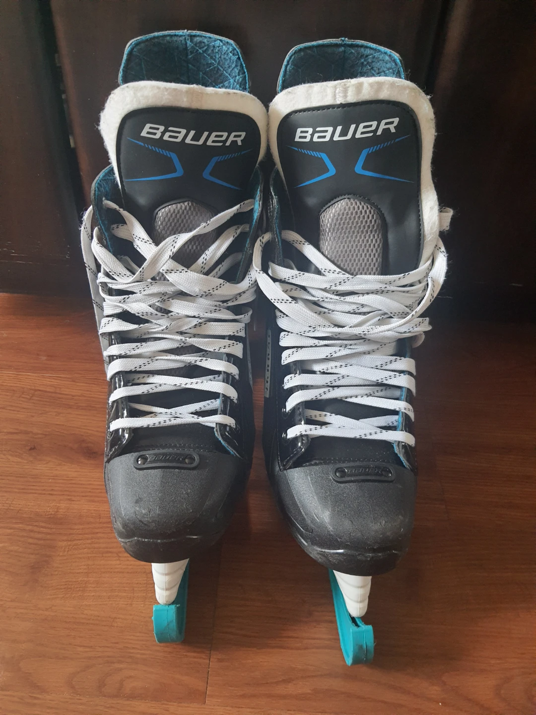 Bauer XLP Hockey Skates