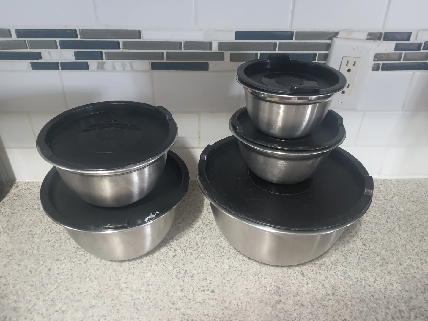 Stainless Steel Mixing Bowl Set with Lids