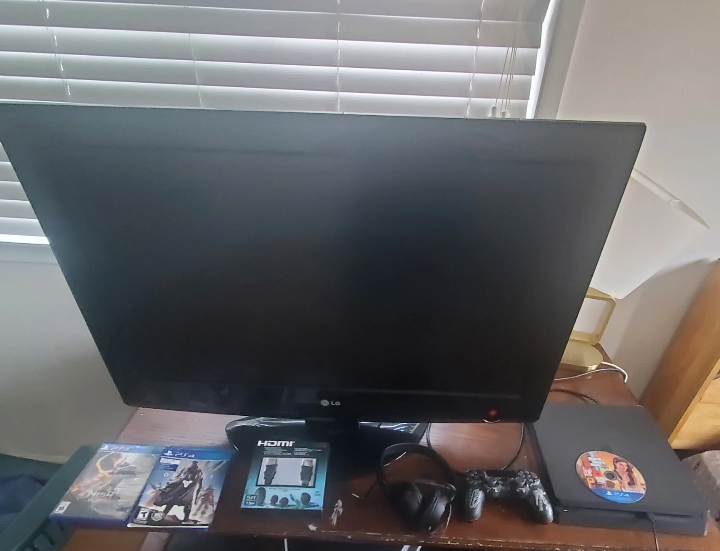 PlayStation 4 Slim with Games and Accessories - photo 2
