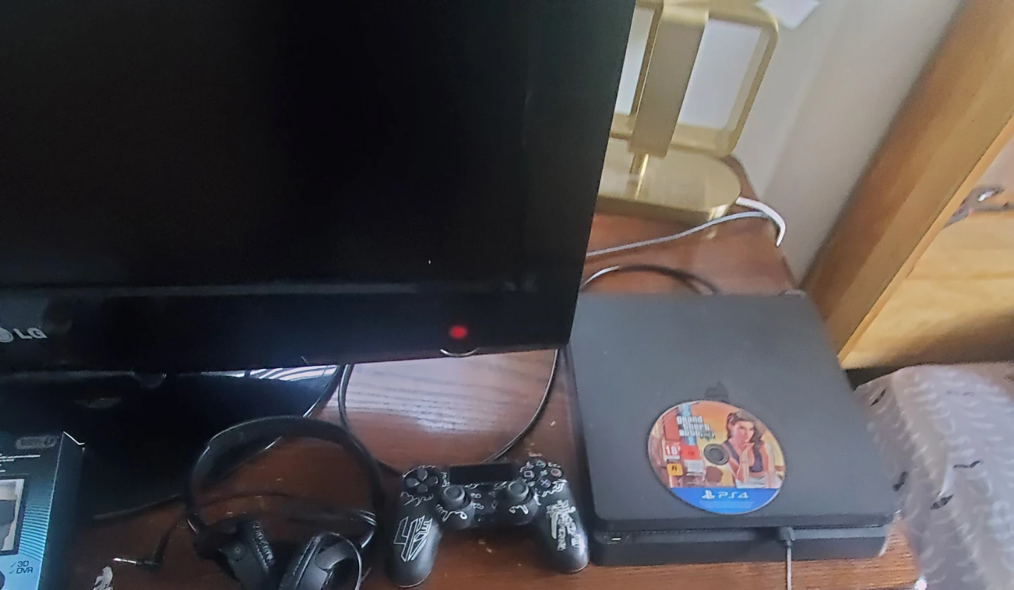 PlayStation 4 Slim with Games and Accessories - photo 4
