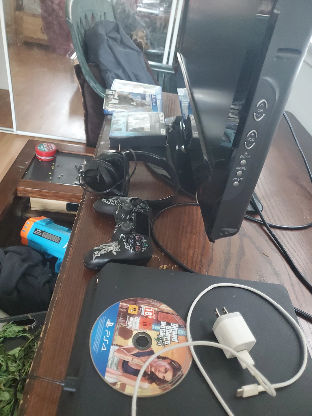 PlayStation 4 Slim with Games and Accessories - photo 5
