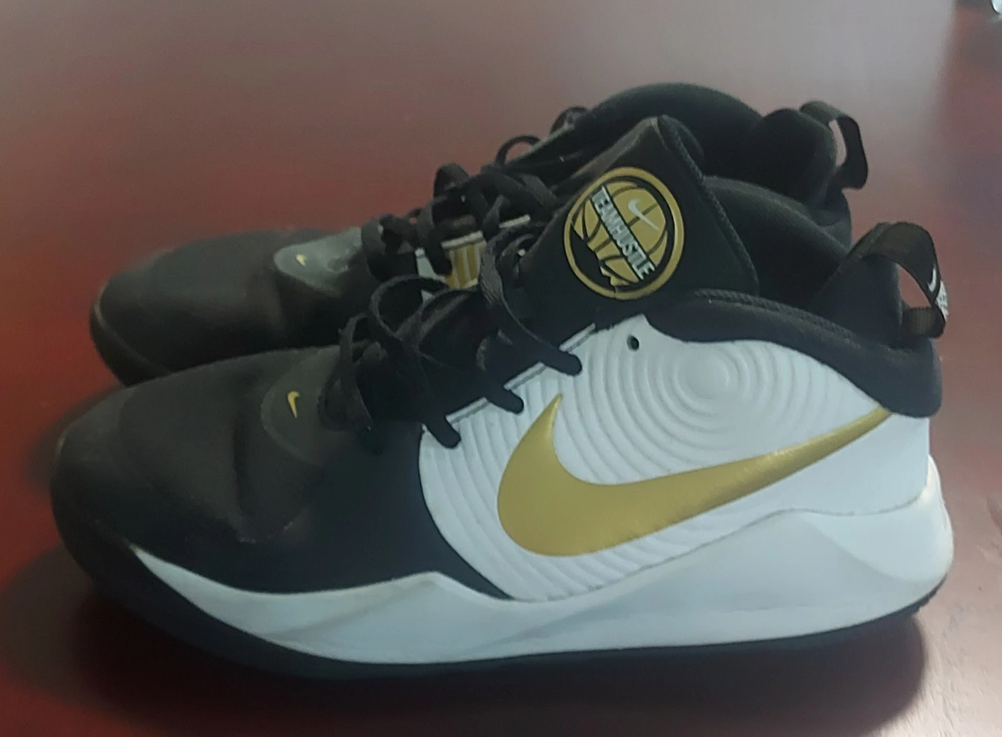 Nike Team Hustle D9 Basketball Shoes - photo 4
