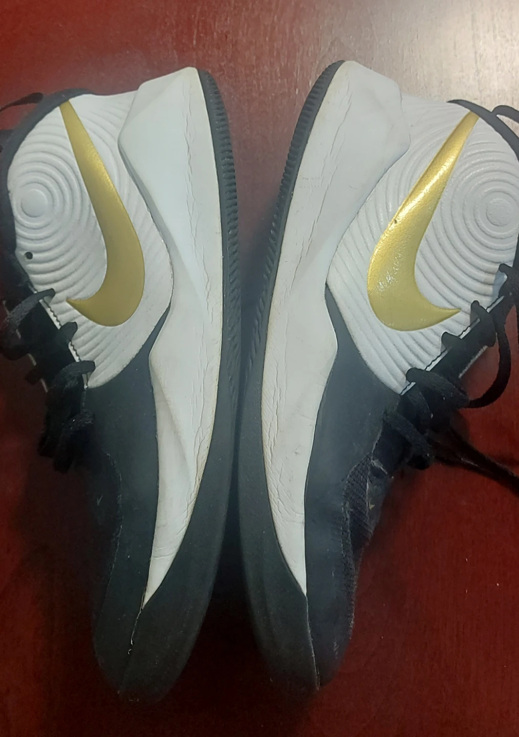 Nike Team Hustle D9 Basketball Shoes - photo 5