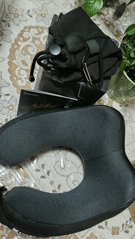 SNUGL Reversible Memory Foam Travel Pillow - photo 4