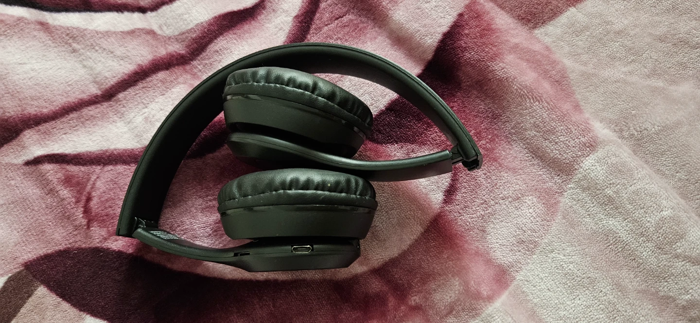 M6 Plus Black Headphones