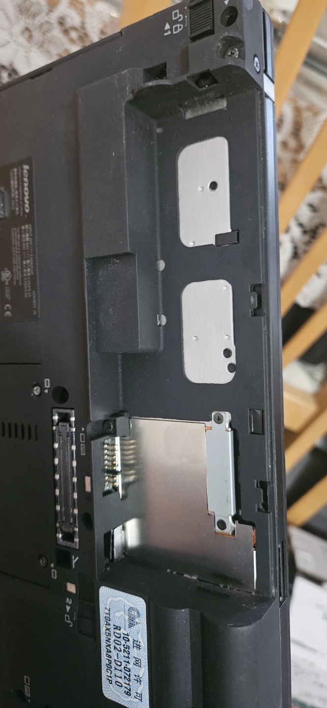 Lenovo ThinkPad X61 Laptop - photo 5
