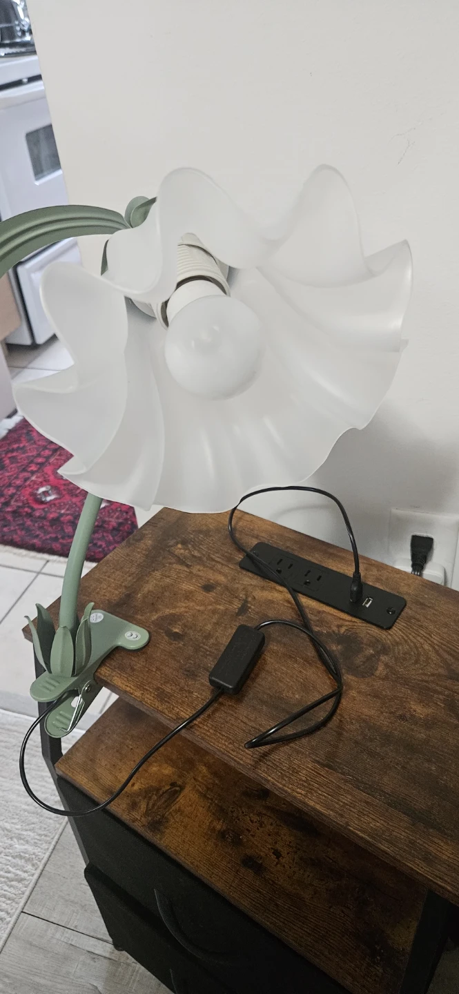 FlexiBloom Table Lamp - New in Box! - photo 3