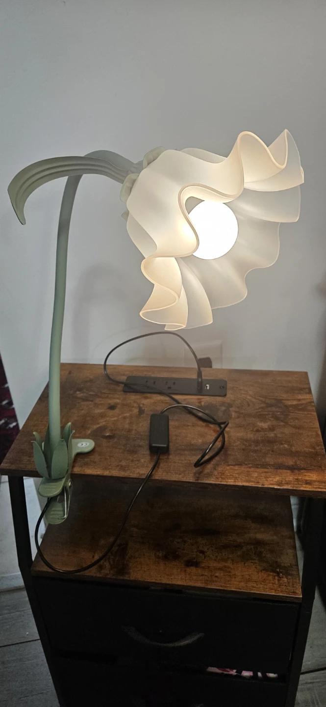FlexiBloom Table Lamp - New in Box! - photo 4