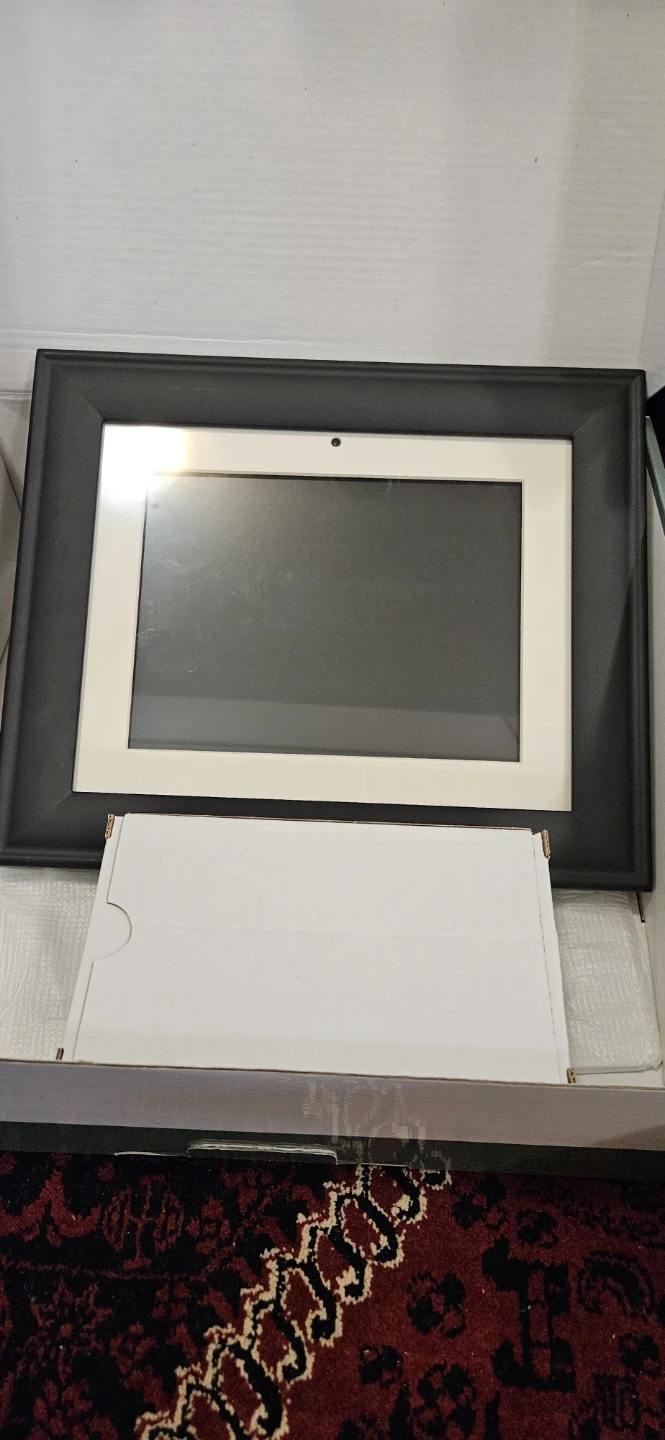 Pandigital 8 Inch LCD Digital Photo Frame - New