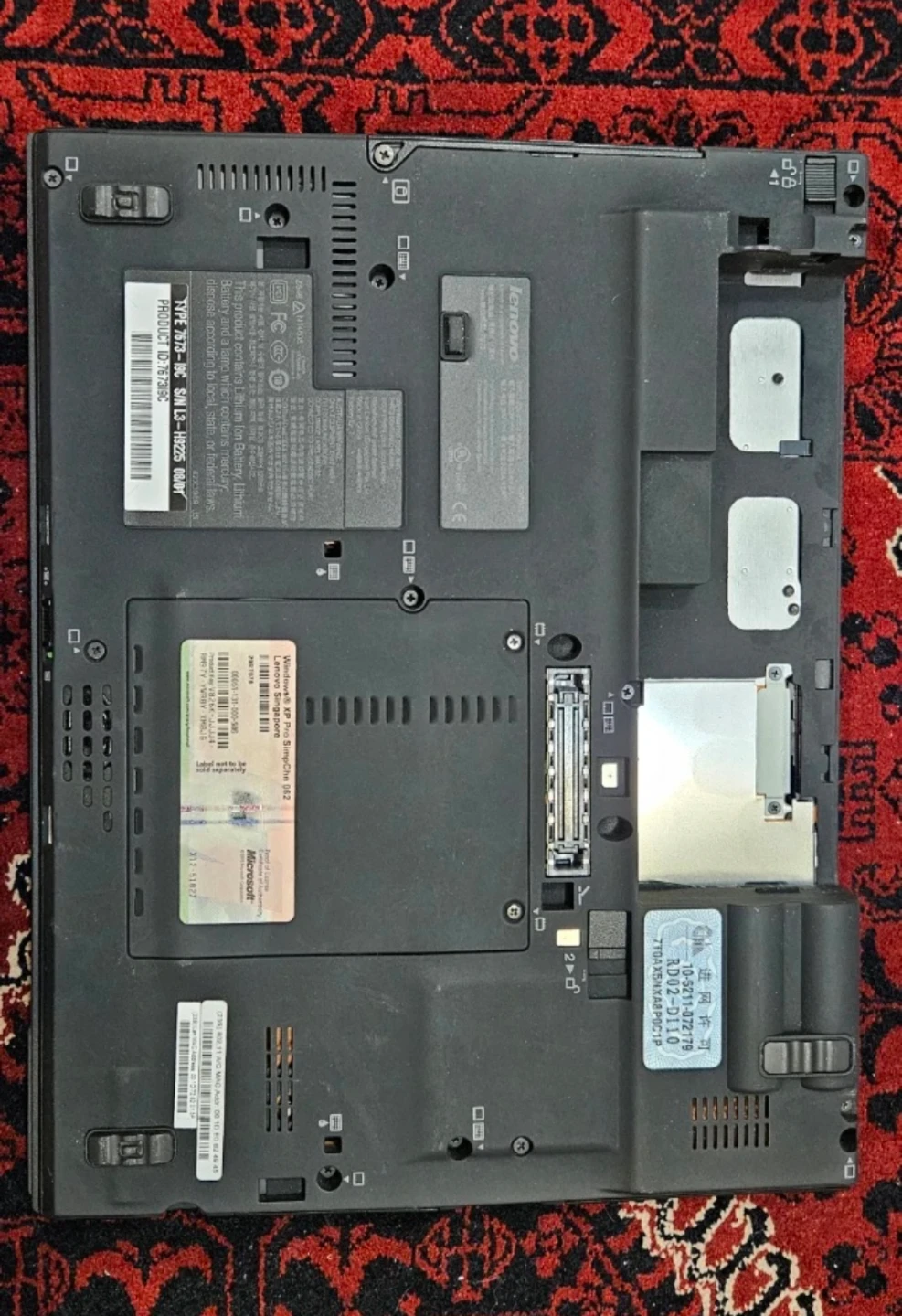 Lenovo ThinkPad X61 Laptop - photo 2