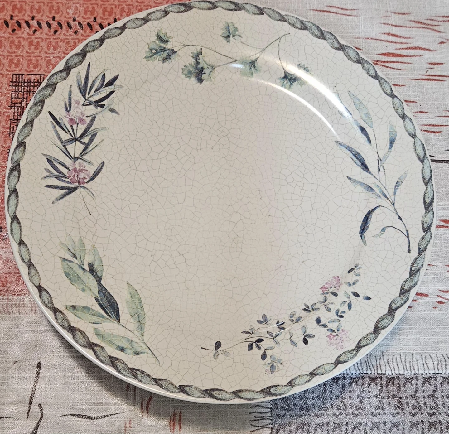 Floral Patterned Dinnerware Set - photo 3