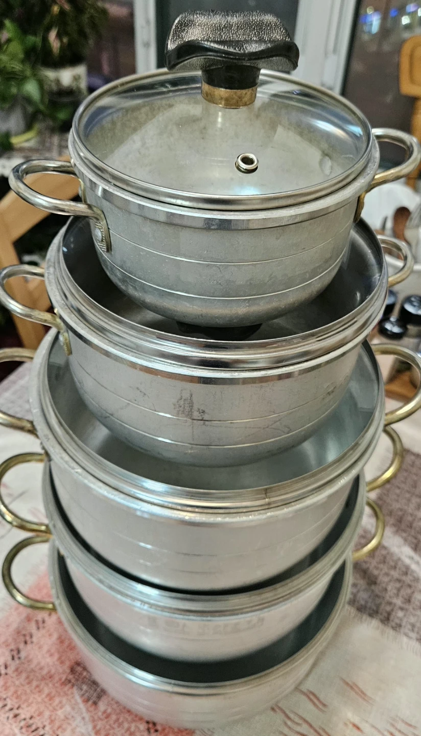 Set of 4 Aluminum Cooking Pots with Lids - photo 2