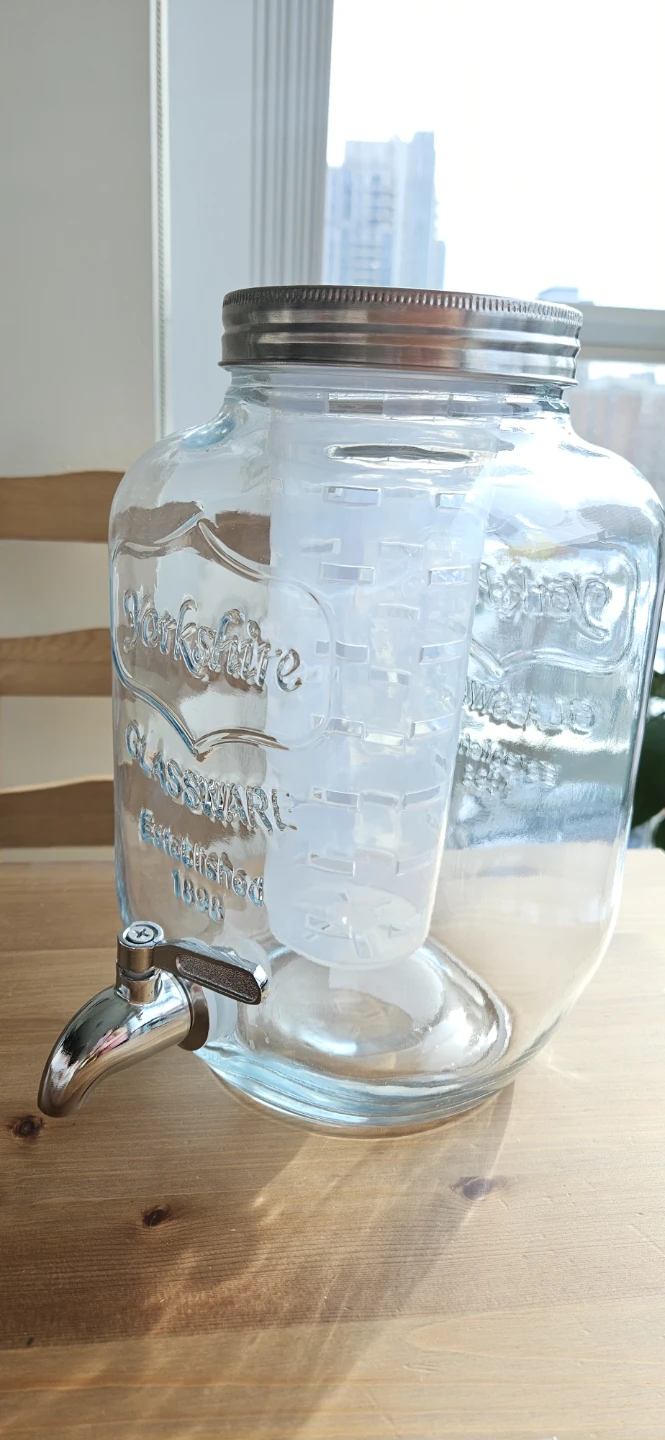 Yorkshire Glassware Beverage Dispenser with Infuser