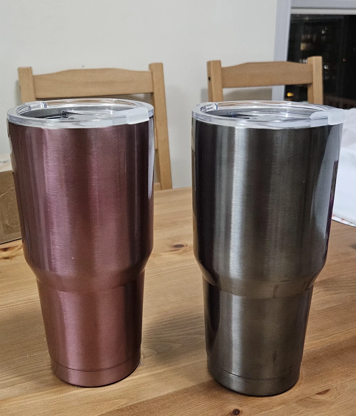 Set of 2 Stainless Steel Tumblers with Lids
