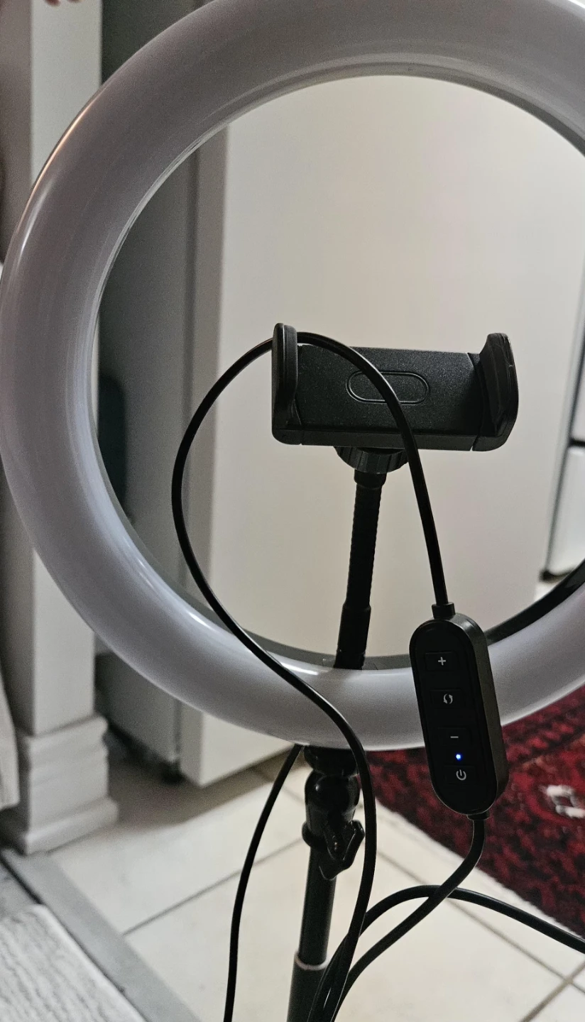Ring Light with Phone Holder - photo 5