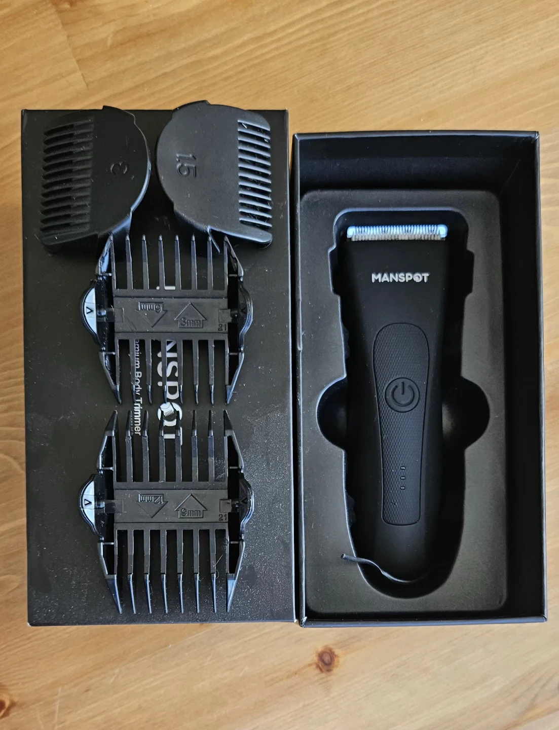 MANSPOT Body Trimmer with 5 Guide Combs & USB Cable