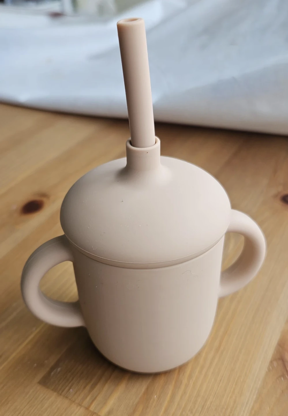 2 Silicone Sippy Cups with Straws - Green & Beige - photo 4