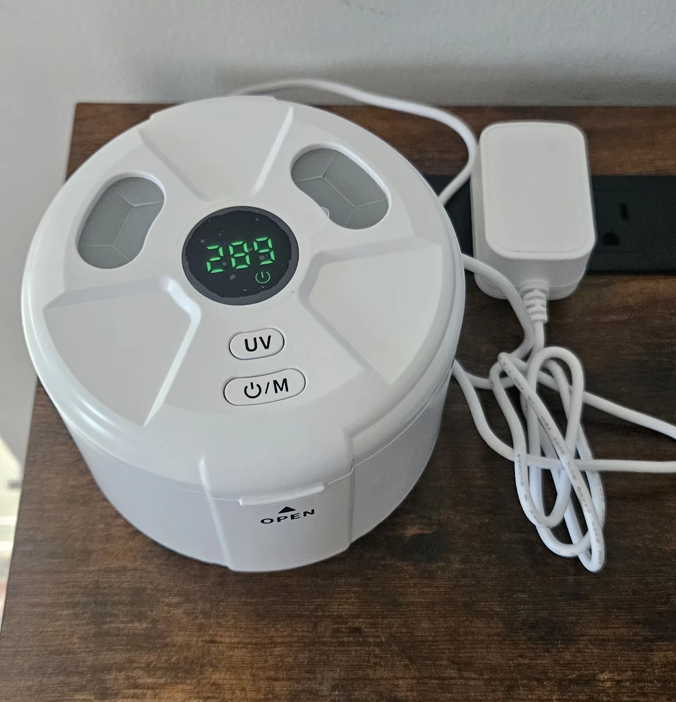 White Ultrasonic Cleaner with UV Sanitizer