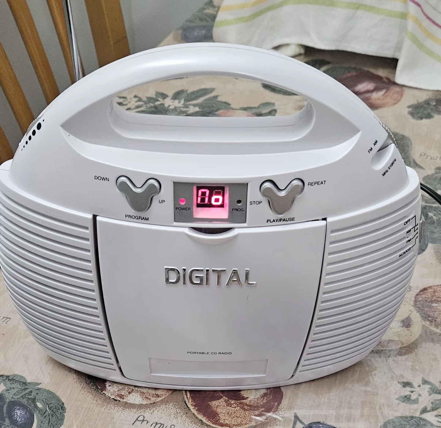 Portable CD Radio