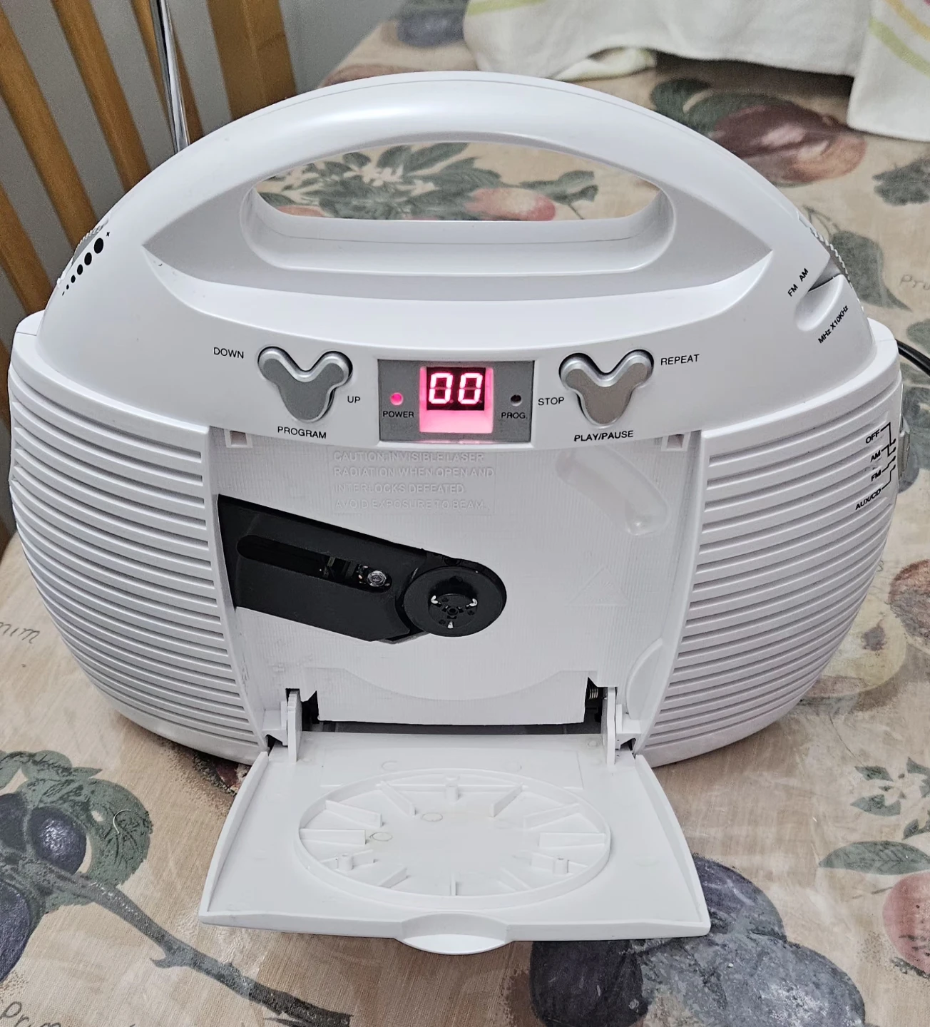 Portable CD Radio - photo 2