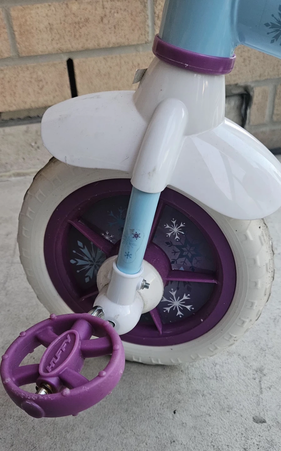 Disney Frozen Kids' Tricycle - photo 3