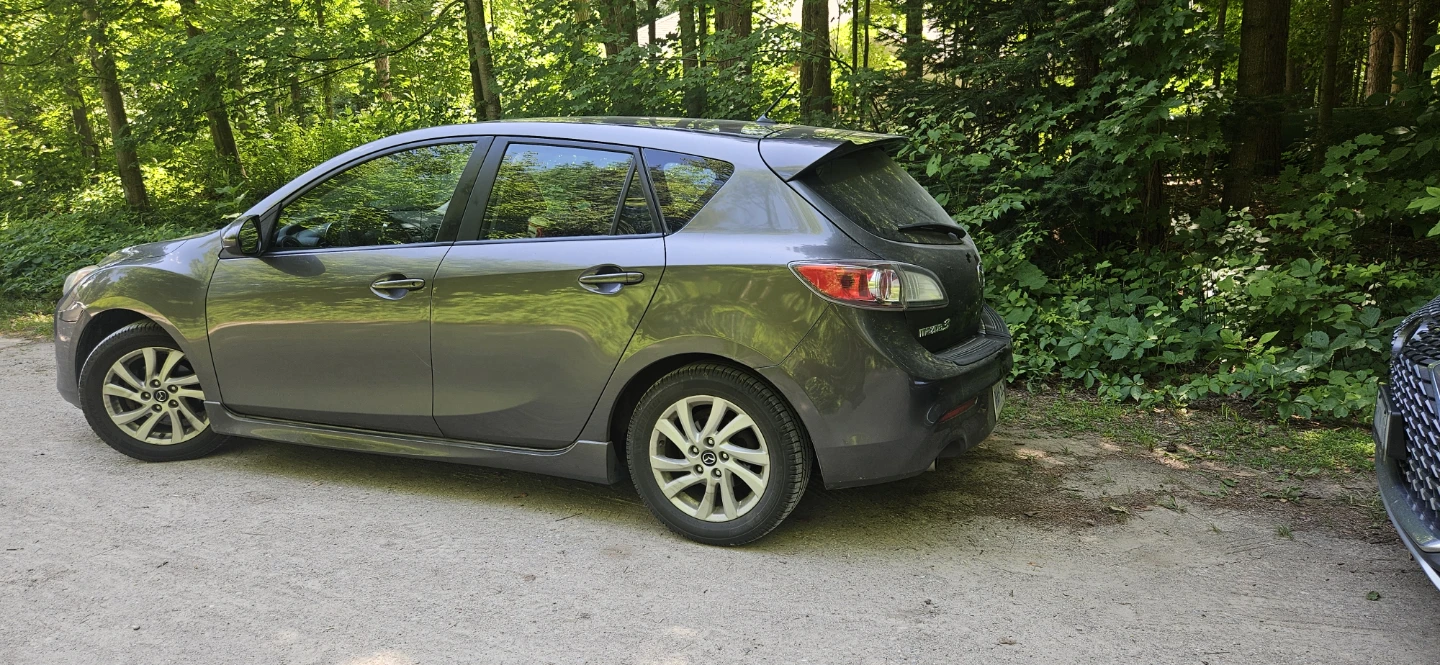 2013 Mazda 3 Sport Hatchback – Manual - photo 5