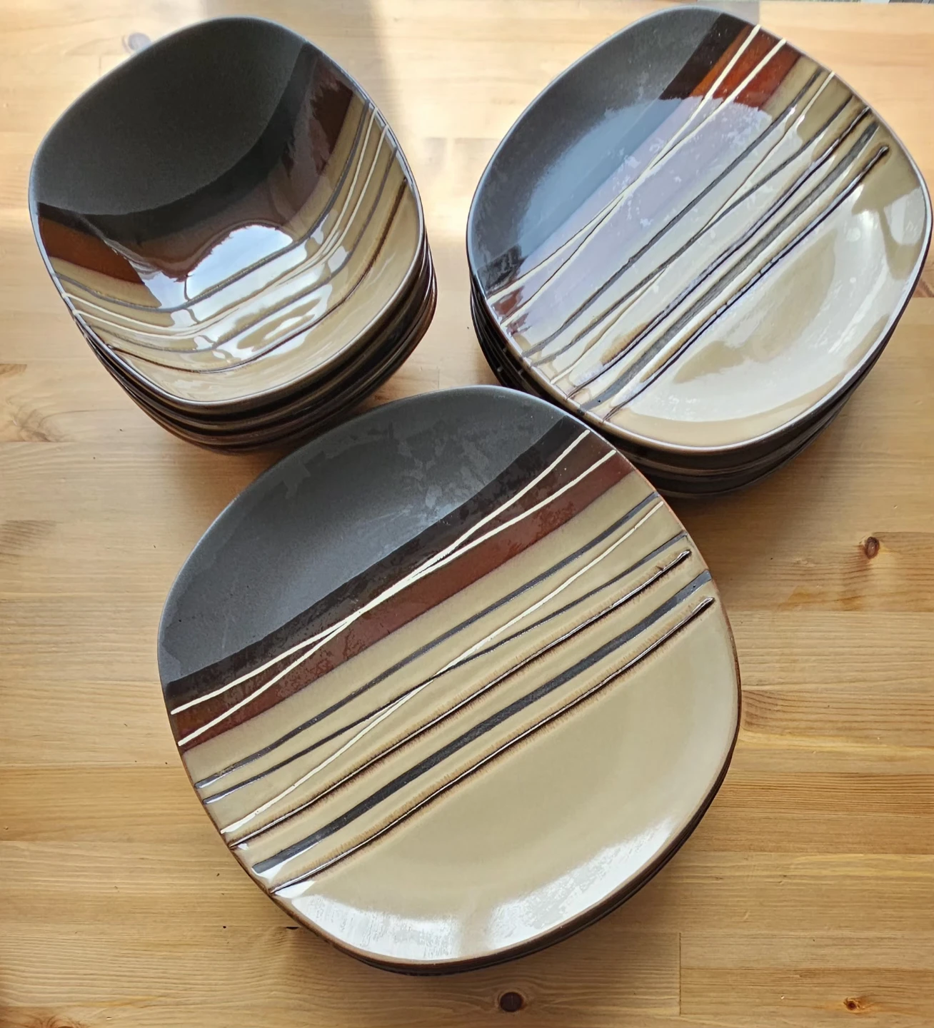 Square Dinner Plates (Set of 4)