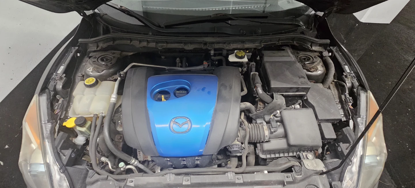 2013 Mazda 3 Sport Hatchback – Manual - photo 3