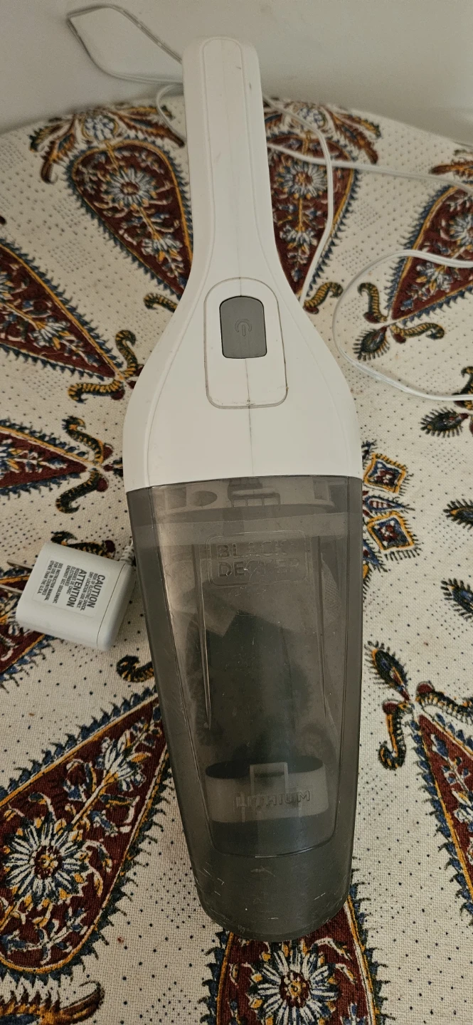 BLACK+DECKER Cordless Handheld Vacuum - photo 3