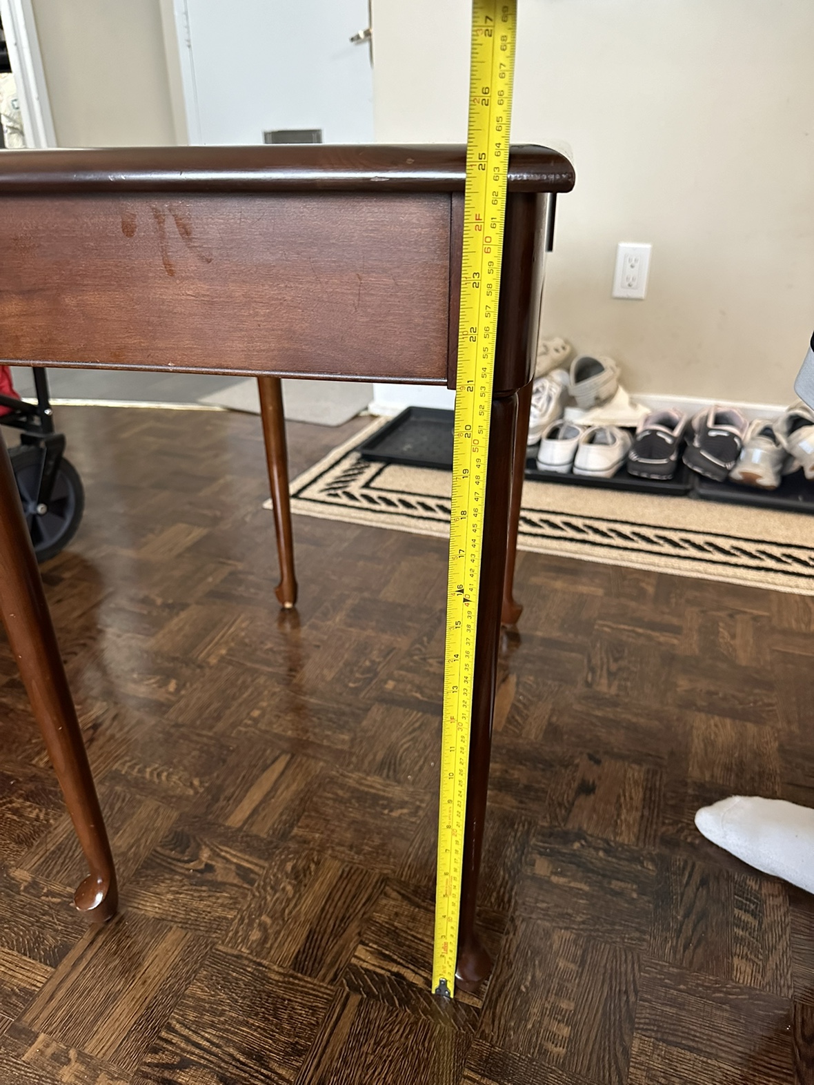 Small side table or night stand - photo 4