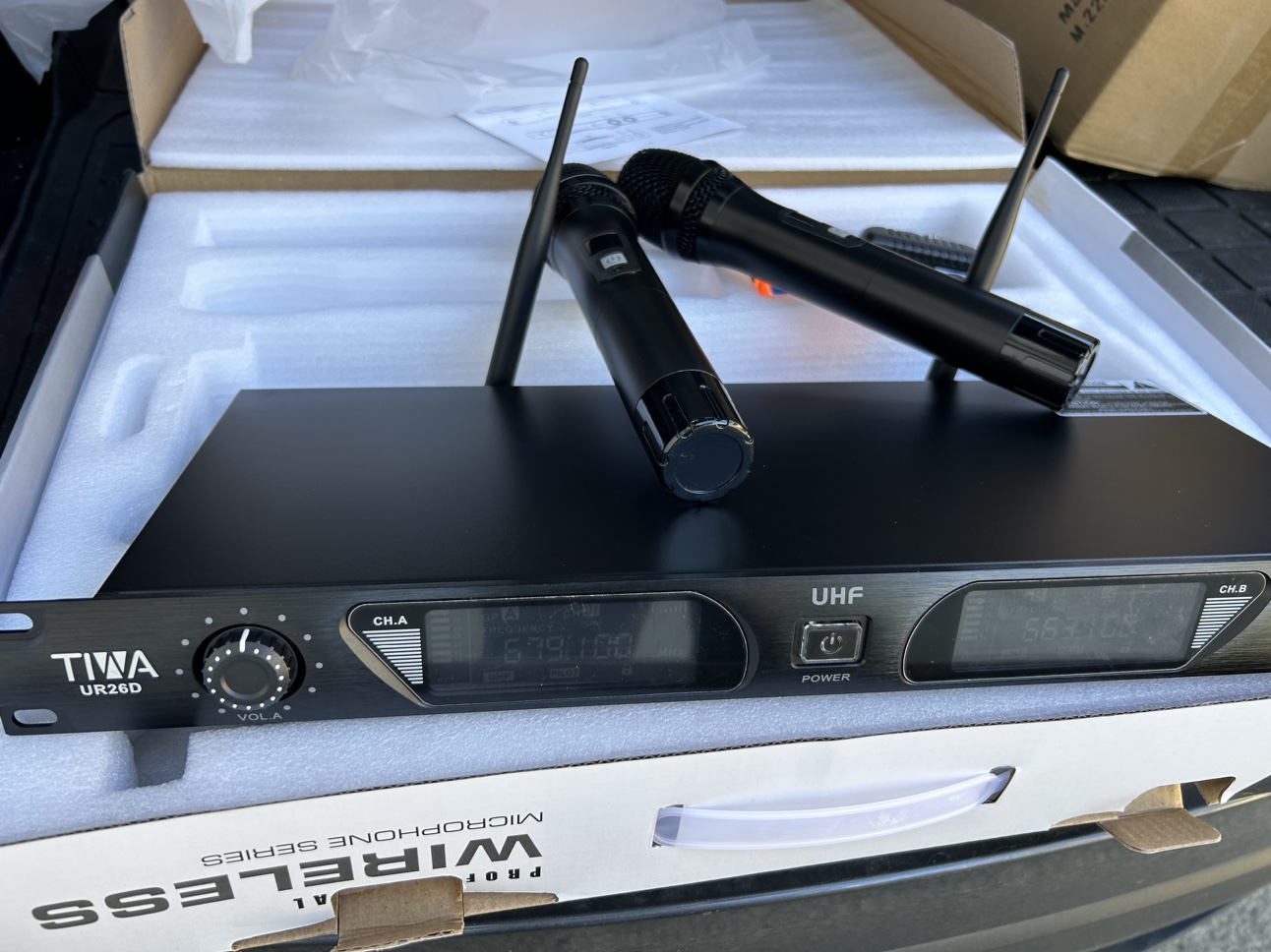 T.IWA Wireless Microphone System - photo 3