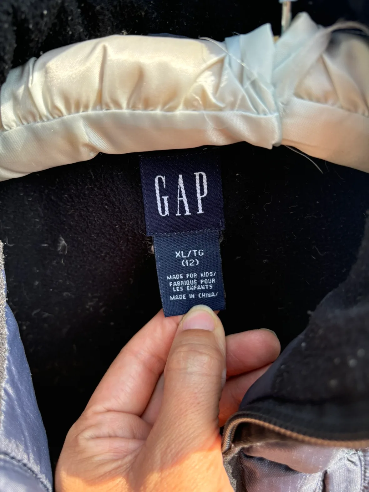 Gap youth 12 vest image indicator(2)