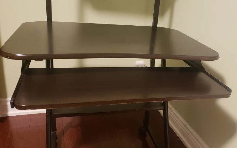 Computer Desk with wheels