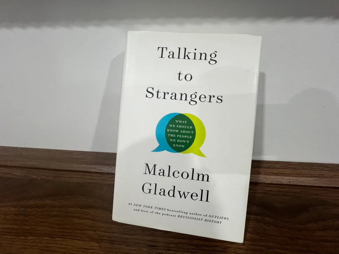 🎁 #freecycle Talking to Strangers by Malcolm Gladwell thumbnail