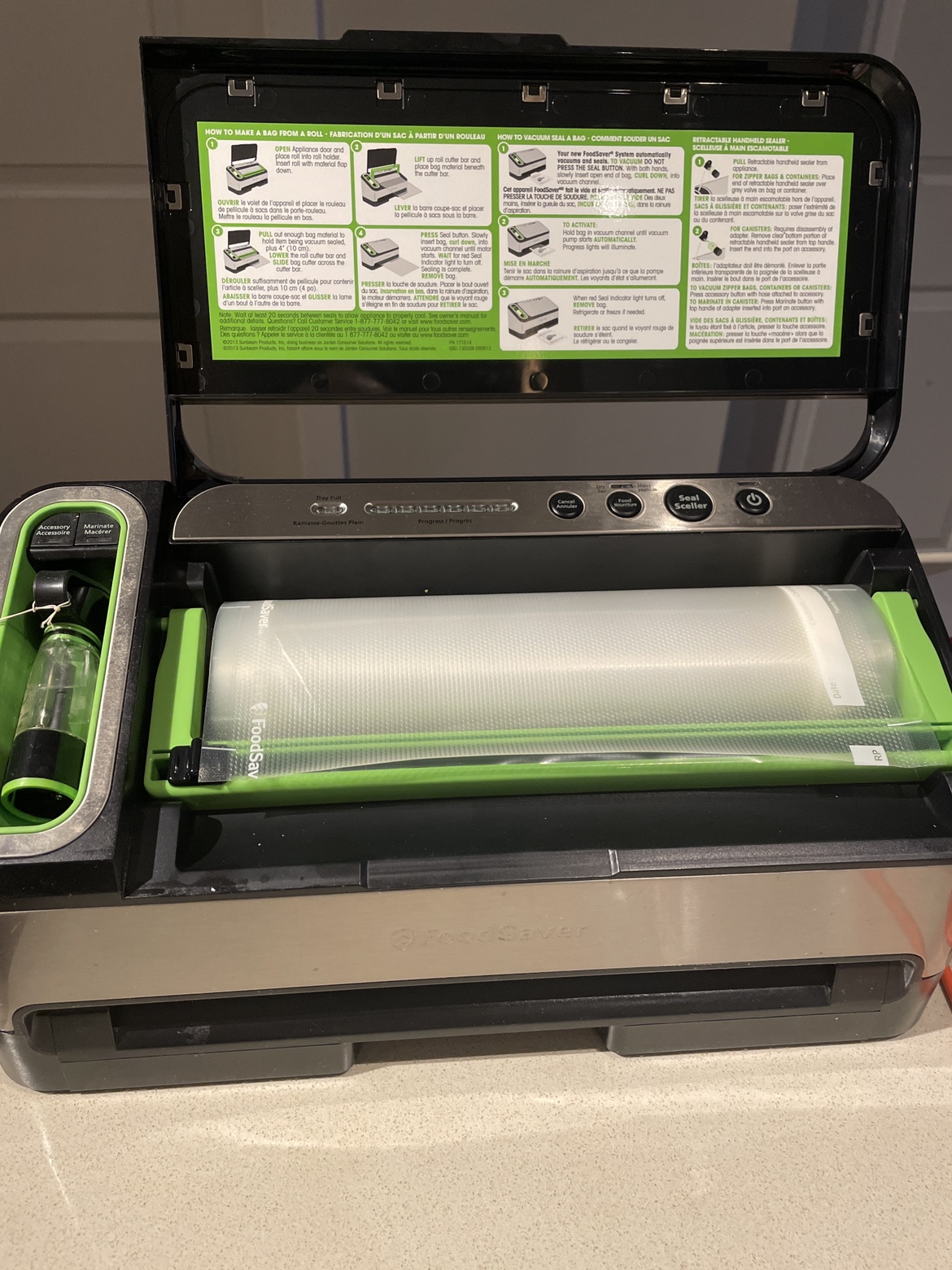 FoodSaver Vacuum Sealer - photo 2
