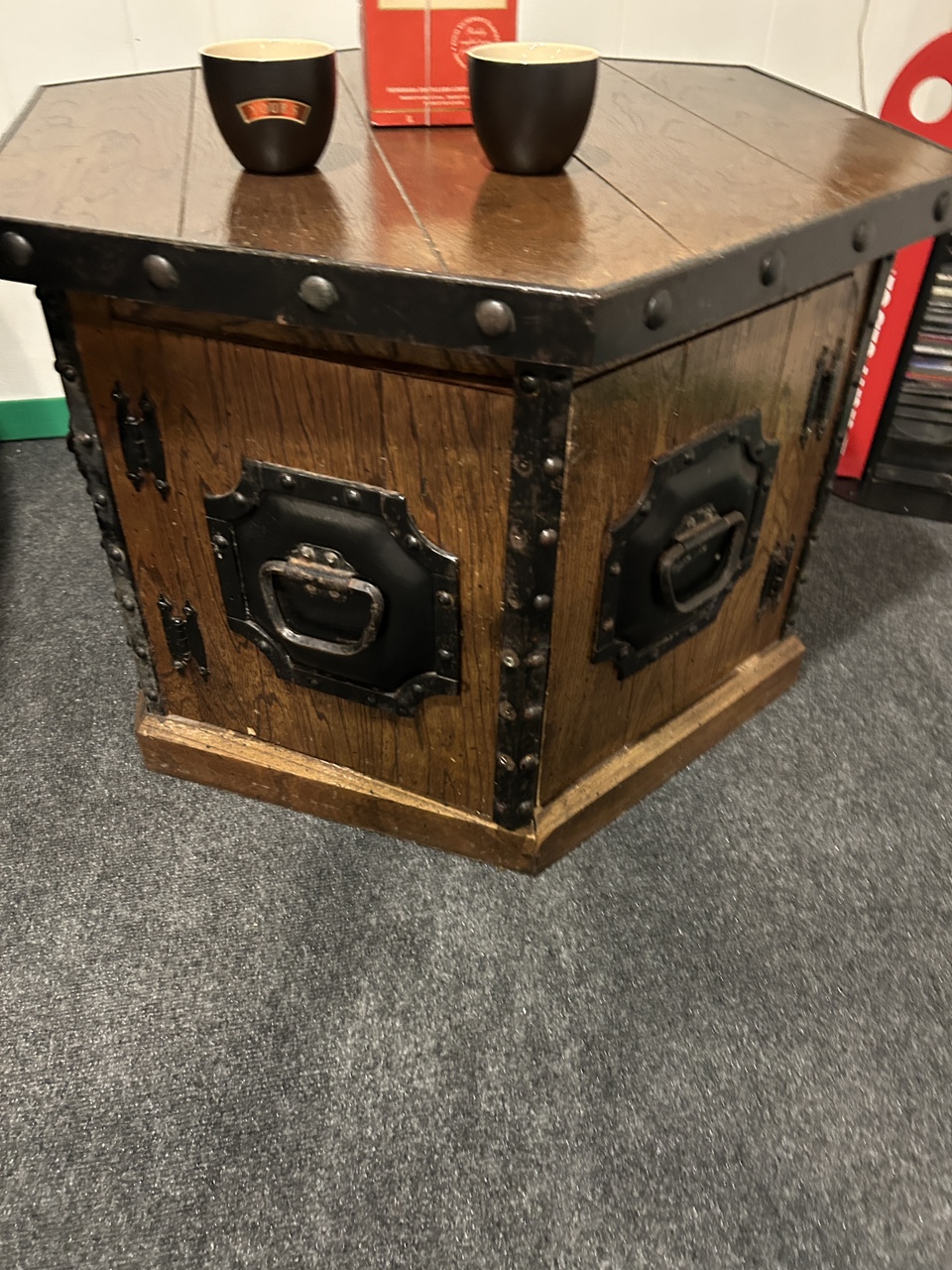 Vintage coffee table and 2 end tables - photo 2