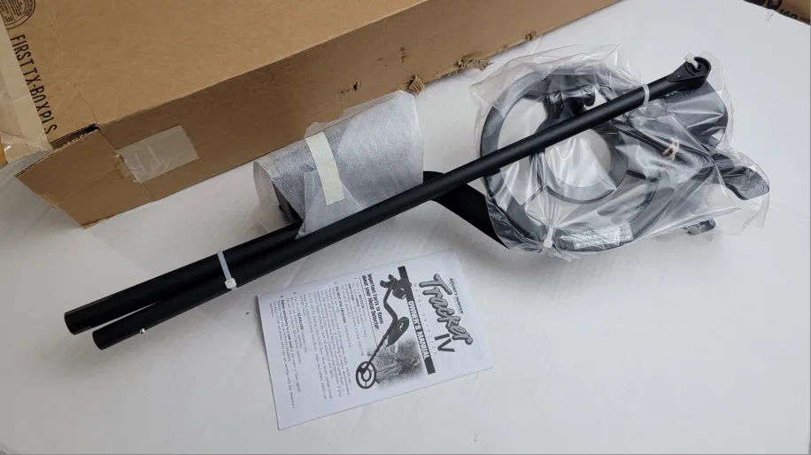 Bounty Hunter Tracker IV Metal Detector with Padded Armrest image indicator(7)