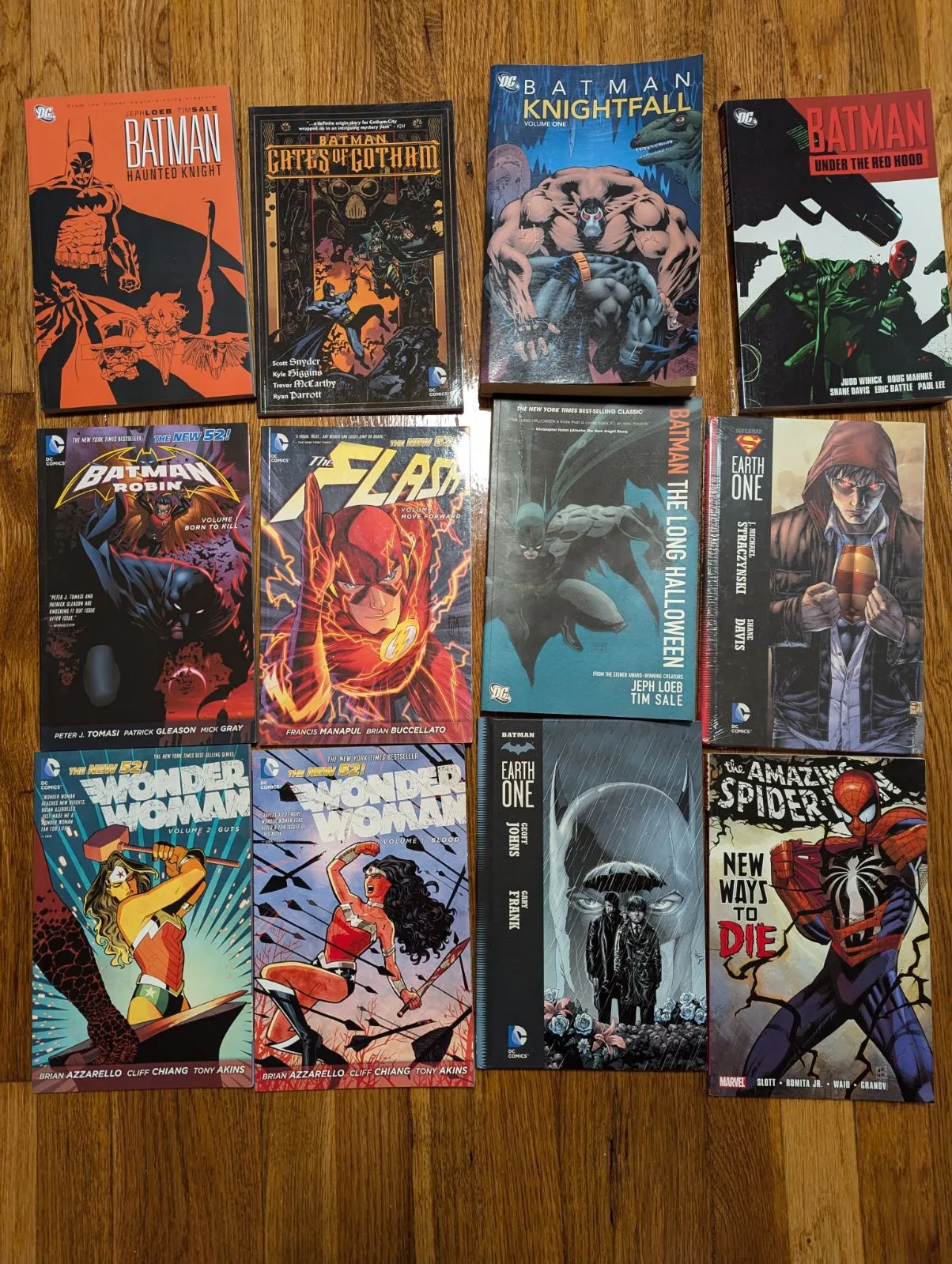 Comic Books: Batman, Superman, Spiderman, Flash, Wonder Woman thumbnail