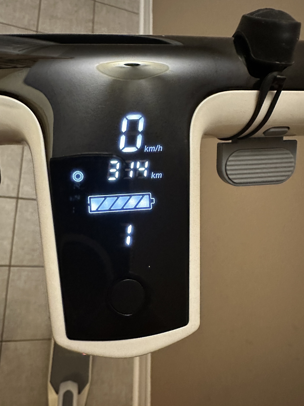 Unagi Model One Electric Scooter- E500 Dual Motors - photo 2