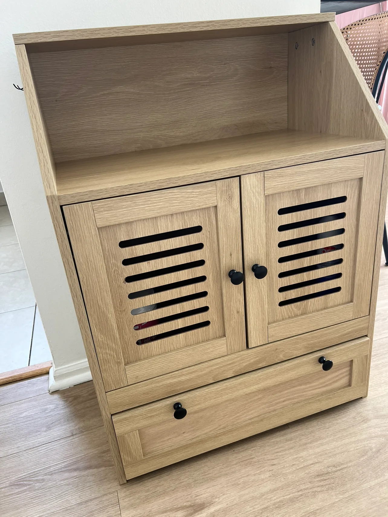 Dog Food Storage Cabinet image indicator(4)