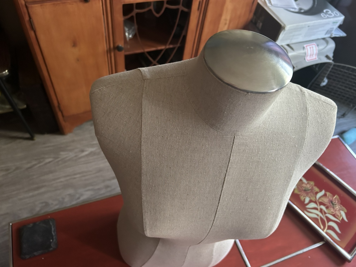 Female Dress Form Mannequin - photo 3