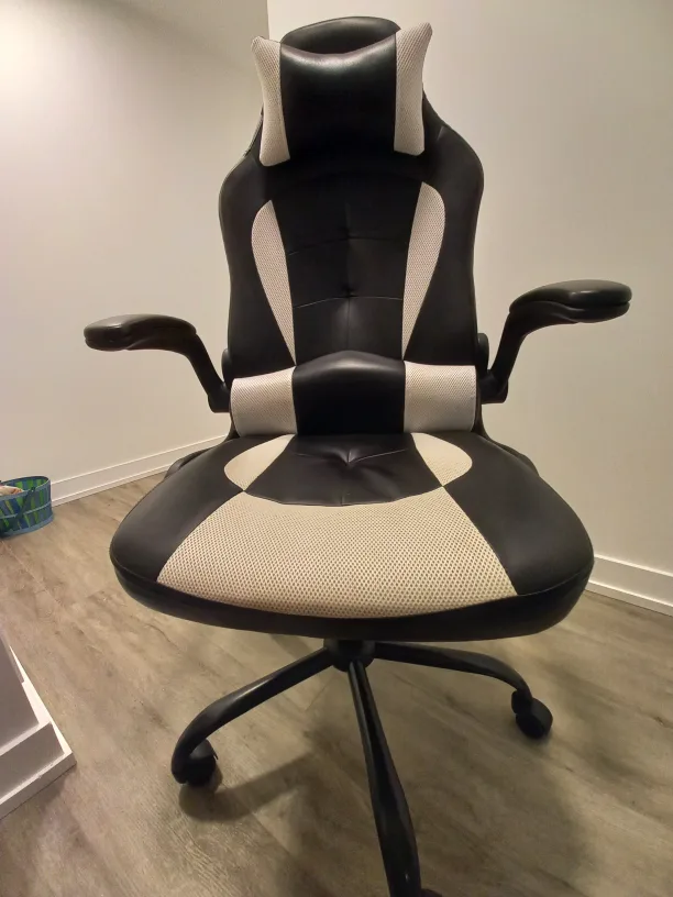 Gaming Chair thumbnail
