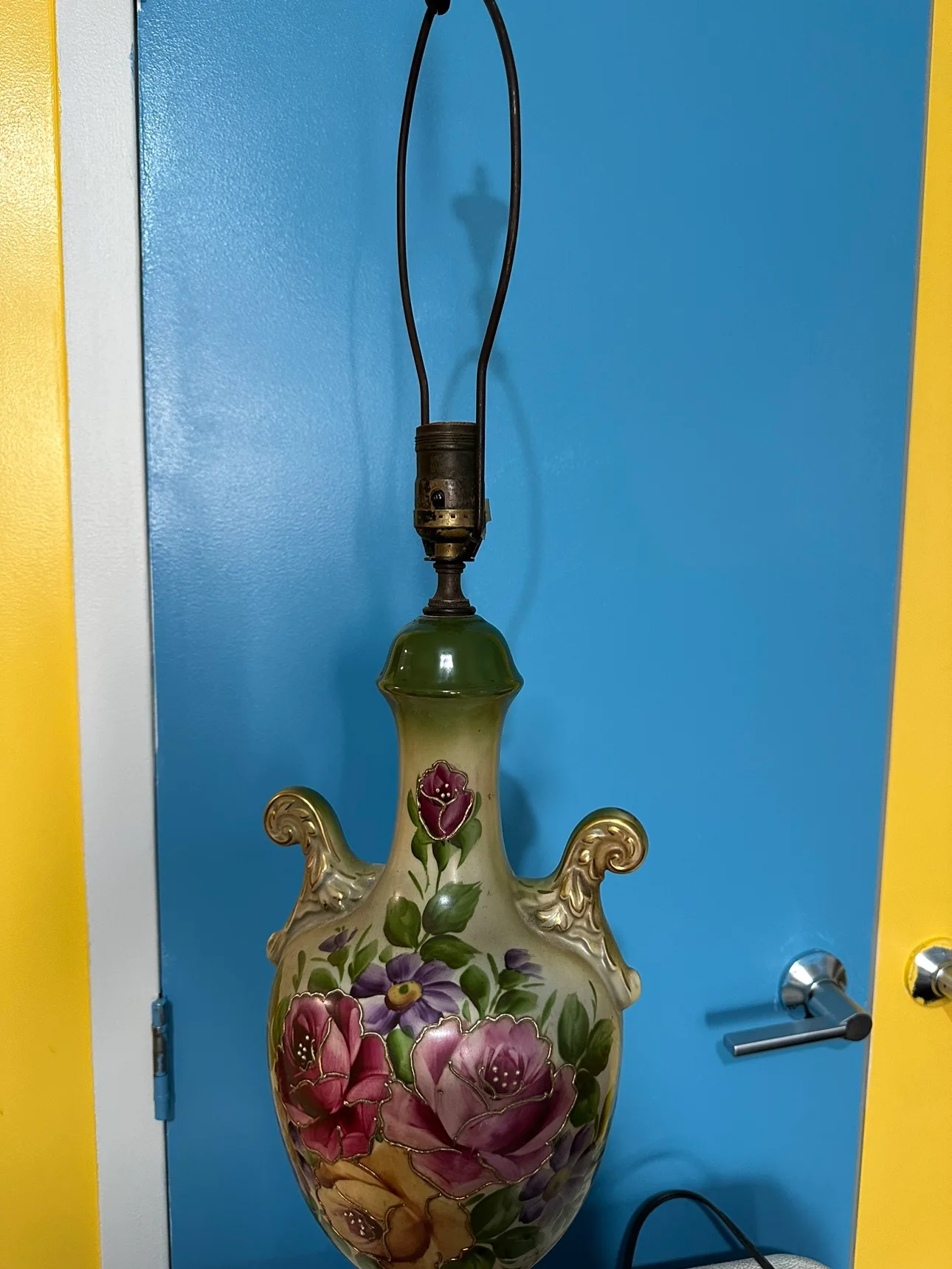 Dulak Floral Table Lamp image indicator(10)